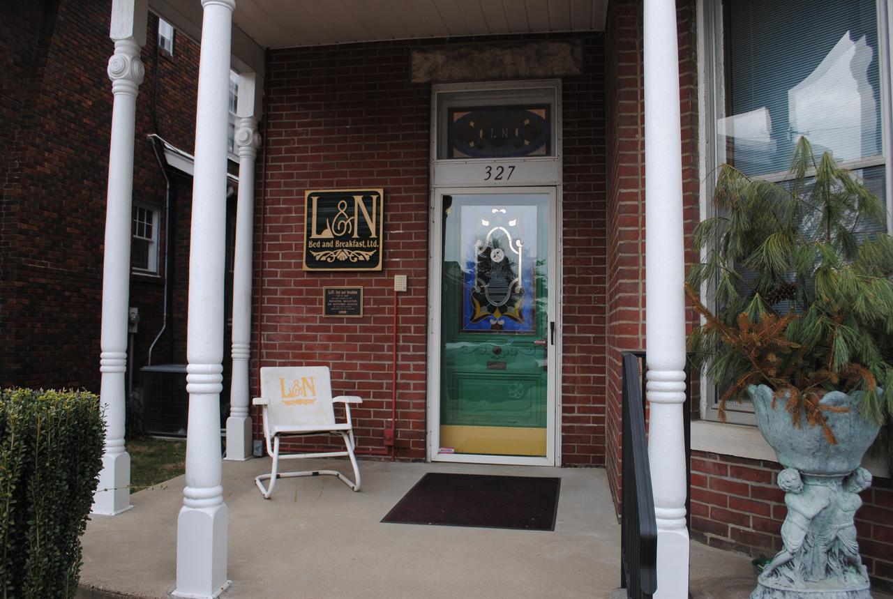 L&N Bed And Breakfast Ltd Henderson Exterior foto